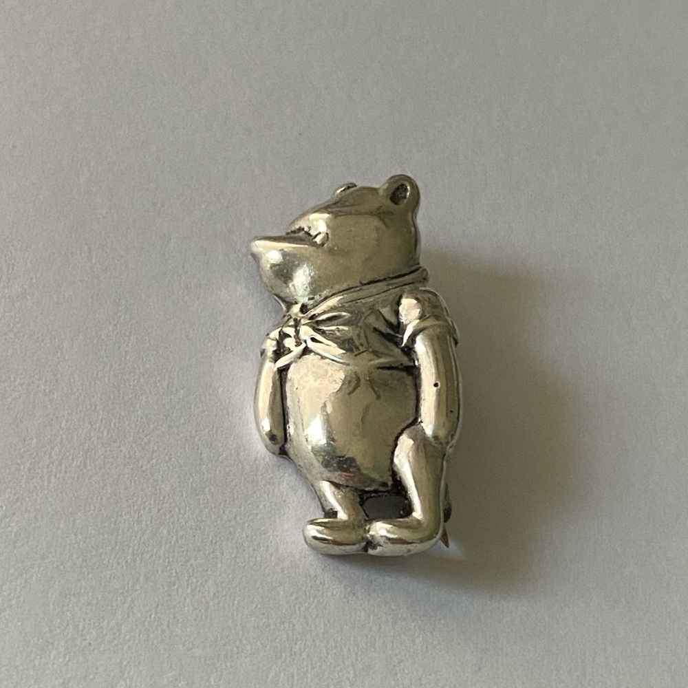 Sterling Silver Van Dell Winnie the Pooh Bear Brooch Disney
